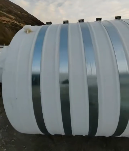 圆形静宁塑料桶批量交付案例：结构稳定，适配多行业液体储运需求